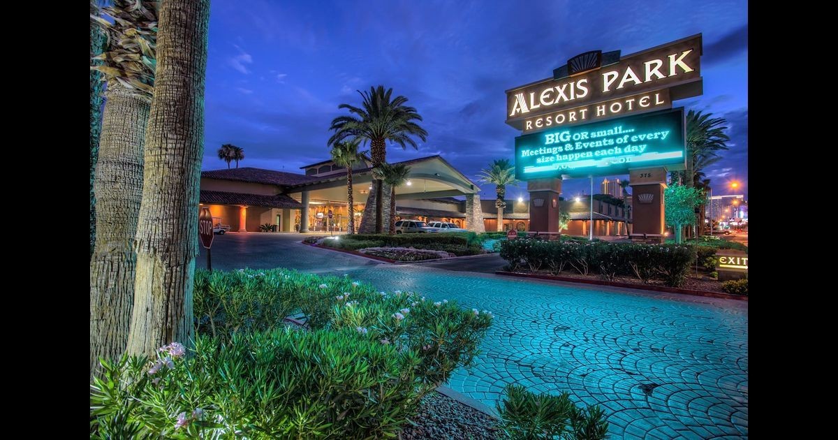 ALEXIS PARK ALL SUITE RESORT