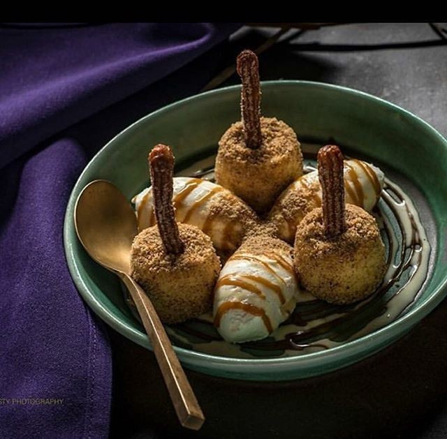 Churro Fried Ice Cream Pops, Chica