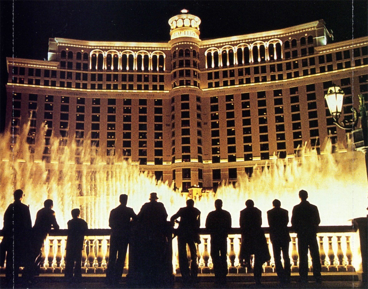 Ocean’s Eleven (2001) - Bellagio Fountains
