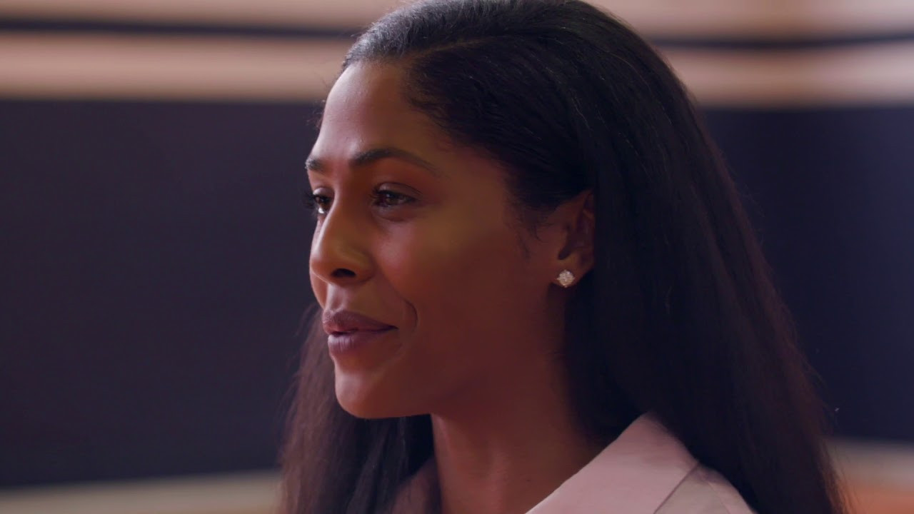 #4 Las Vegas Aces sign Sydney Colson at Guard