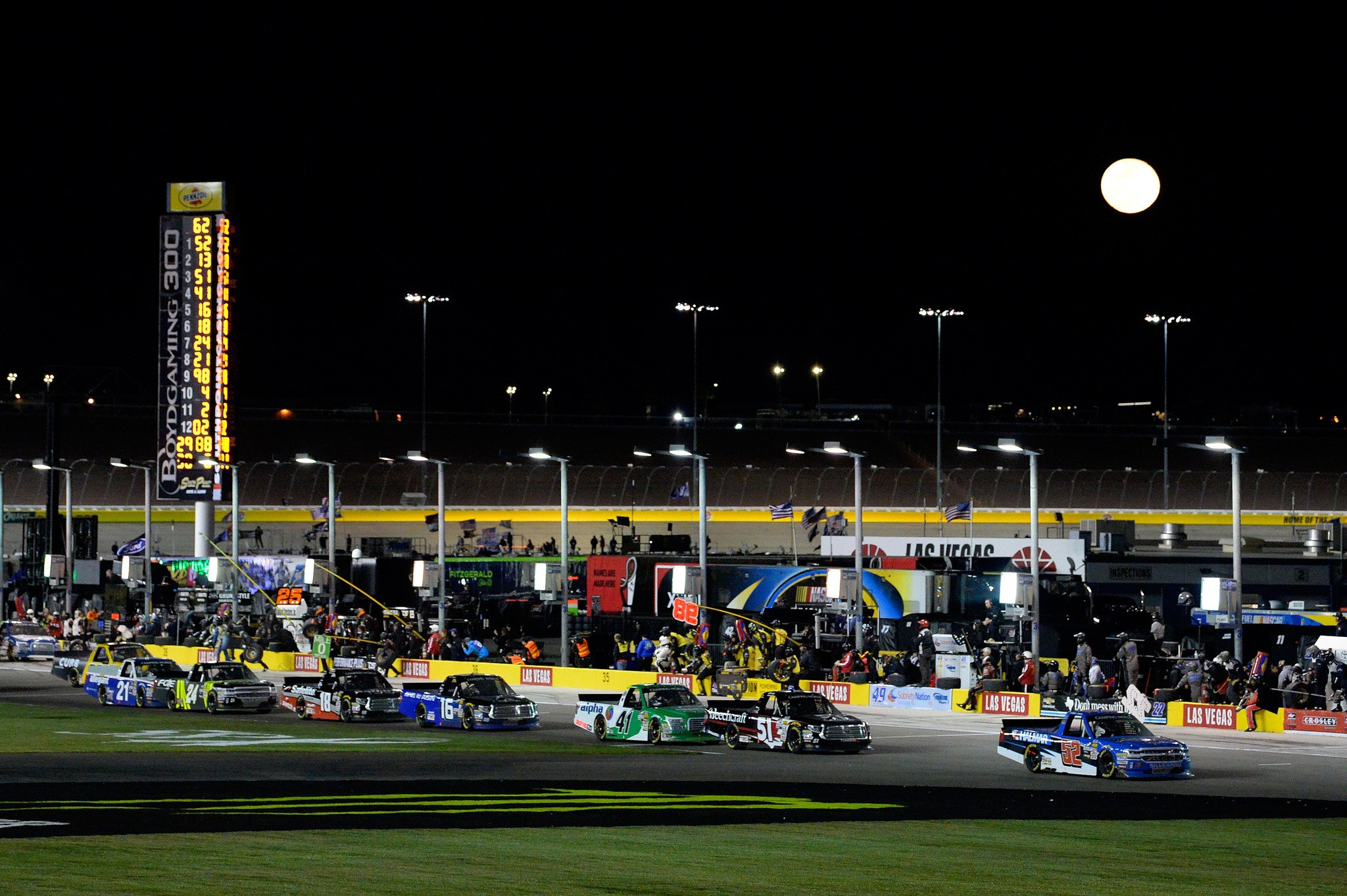 Watch NASCAR at the Las Vegas Motor Speedway