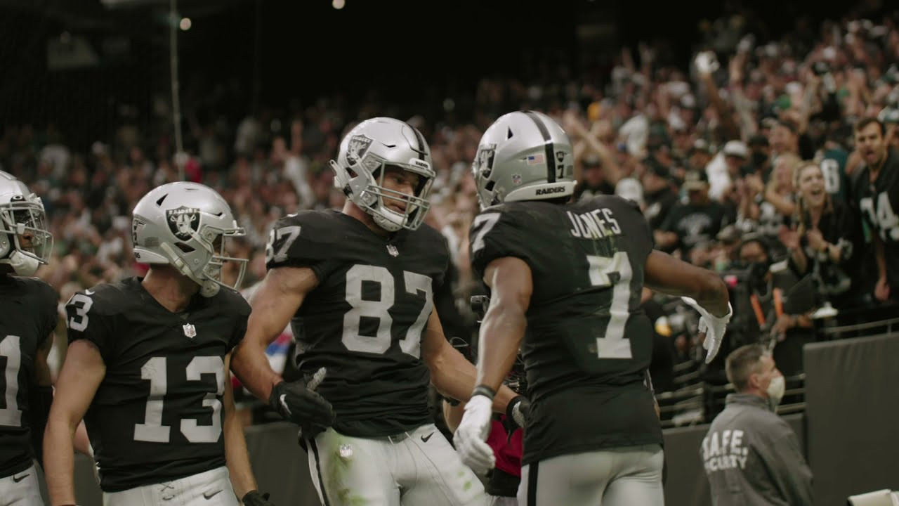 #5 Foster Moreau proved very reliable for the Raiders in 2022