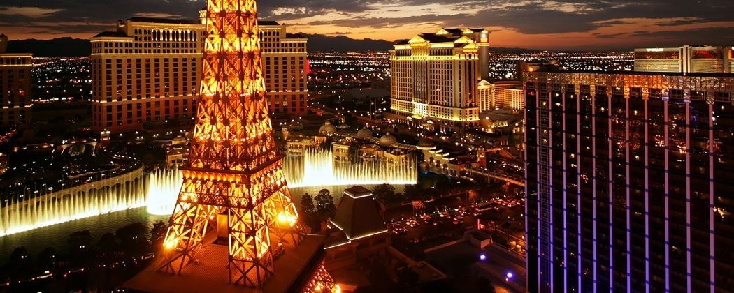 Best Places to Take Pictures on the Las Vegas Strip!