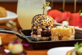 Las Vegas Happy Hour Deals (Jan 2022)